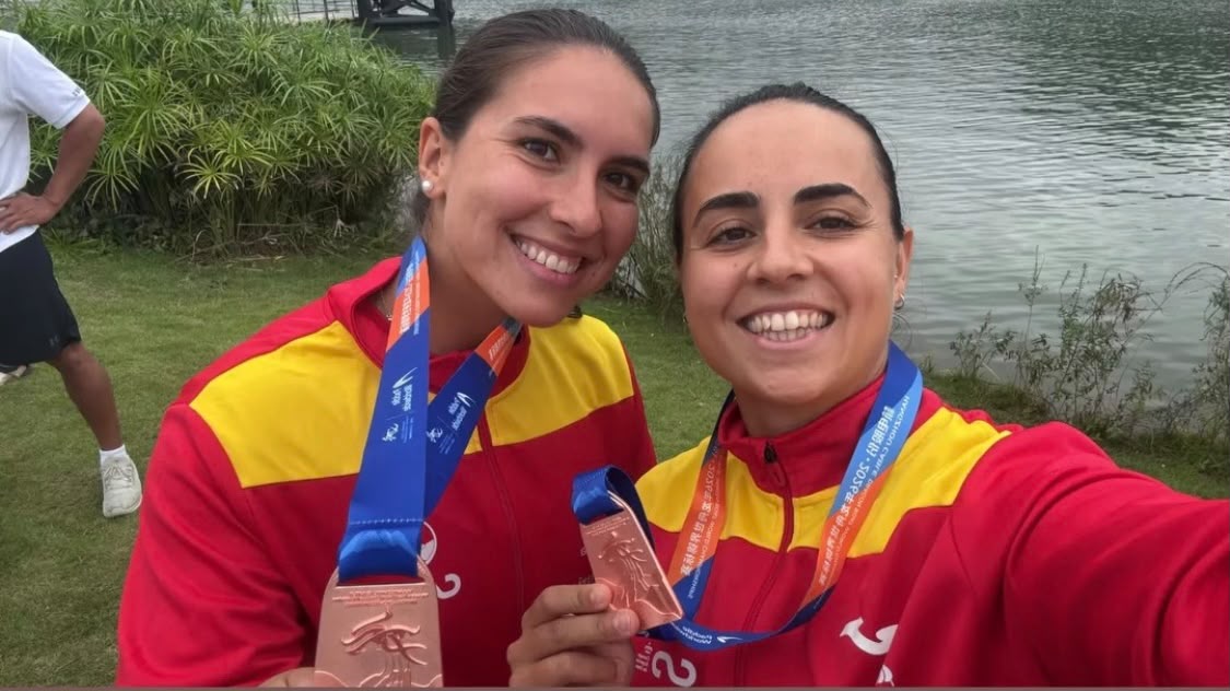 Ainhoa Trinidad y Teresa Tirado, bronce mundial con en Barco Dragón